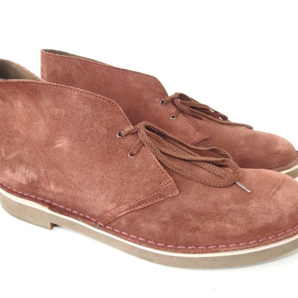 Clarks Size 10.5 M Maroon Suede Chukka R2 C23